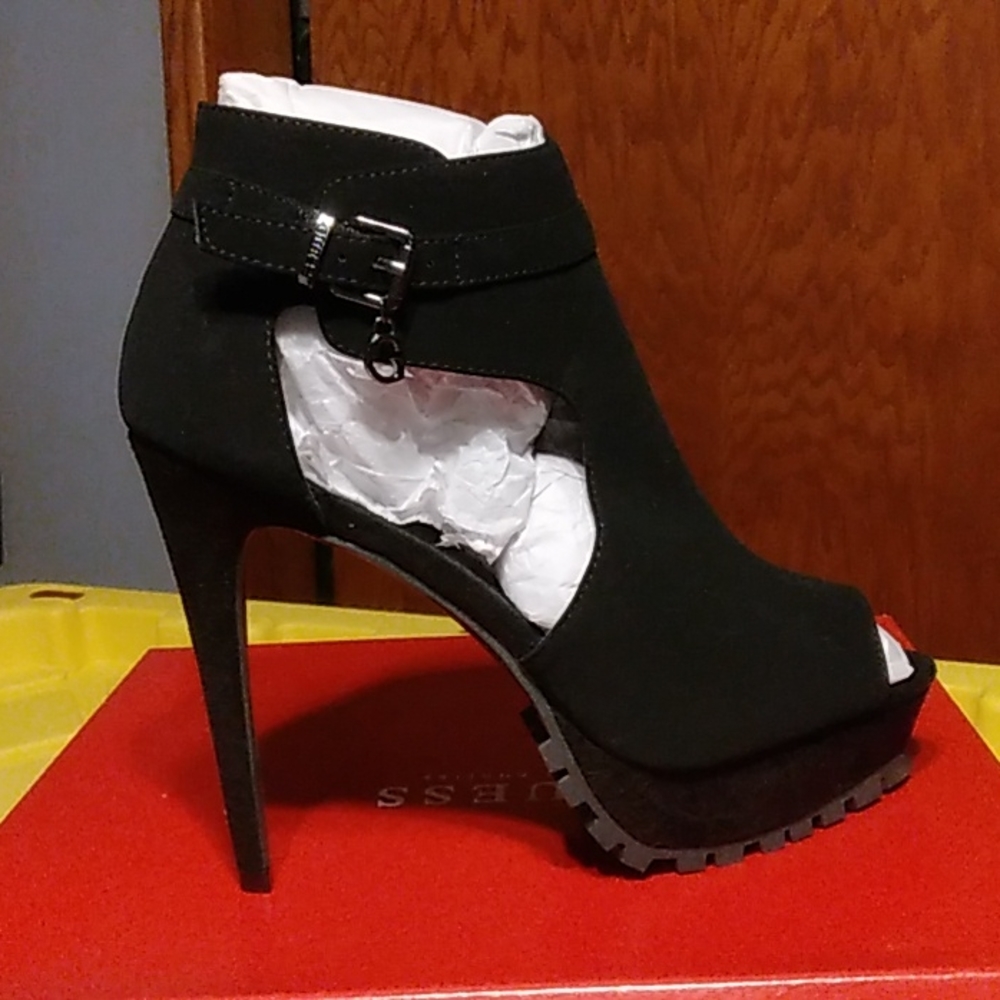 GUESS HEELS